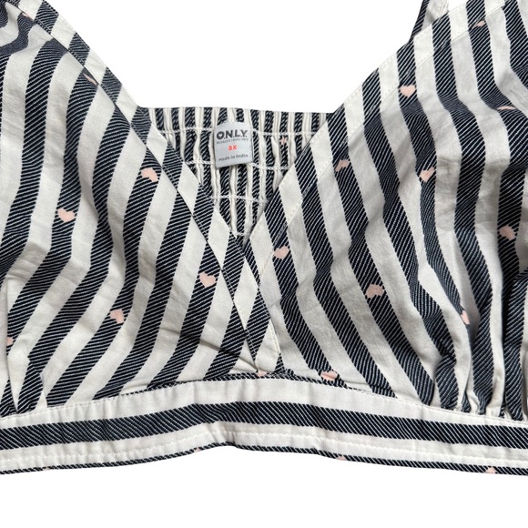 Old Navy Striped Mocked Cross-Front Poplin Bralette Pink Hearts Valentine’s Day - Picture 3 of 10